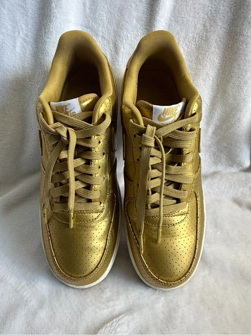 Nike Air Force 1 Low Top Gold Gold GS Size 8.5  M 10 W Sneaker 718152-700
